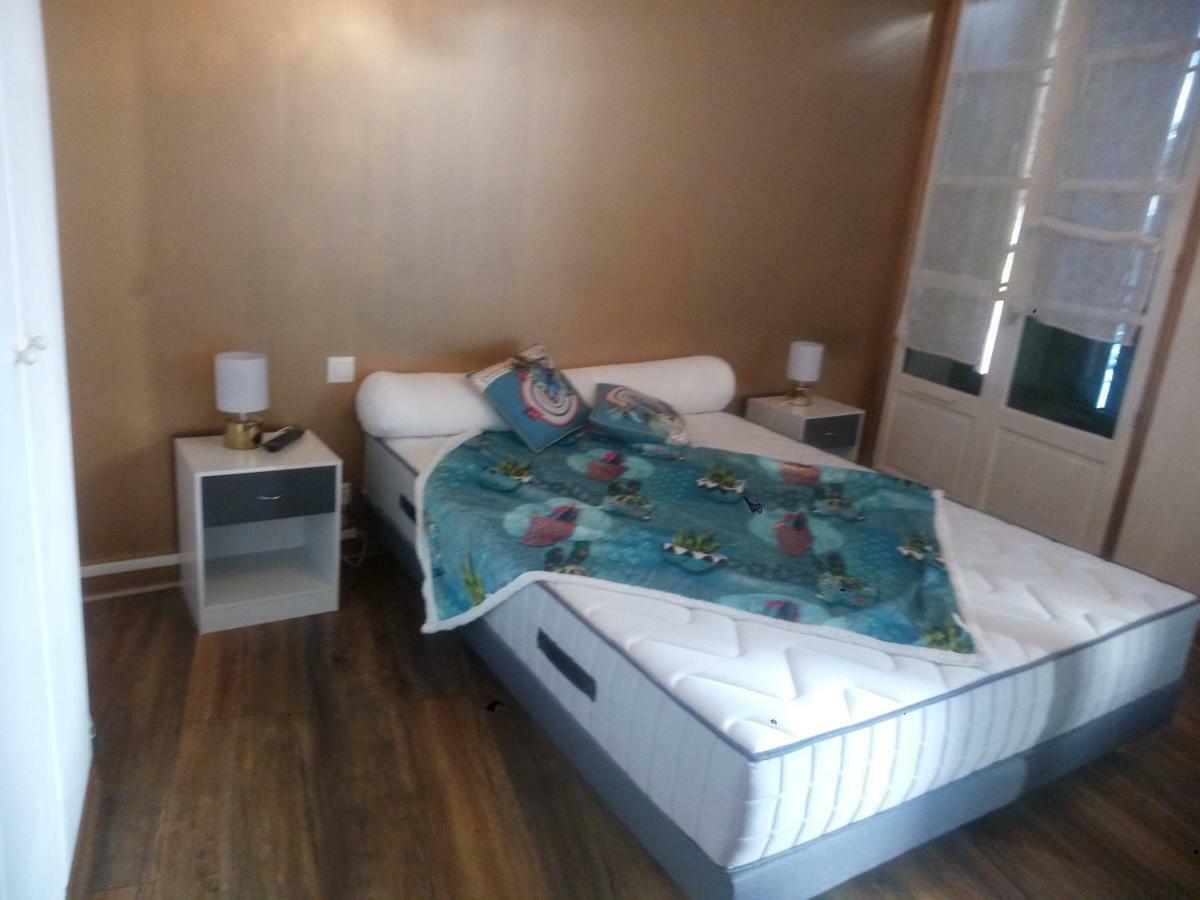 Madelon IV Bed & Breakfast Belves Exterior photo